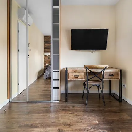 Villa Under Warsaw & & Grota Solna Rybie